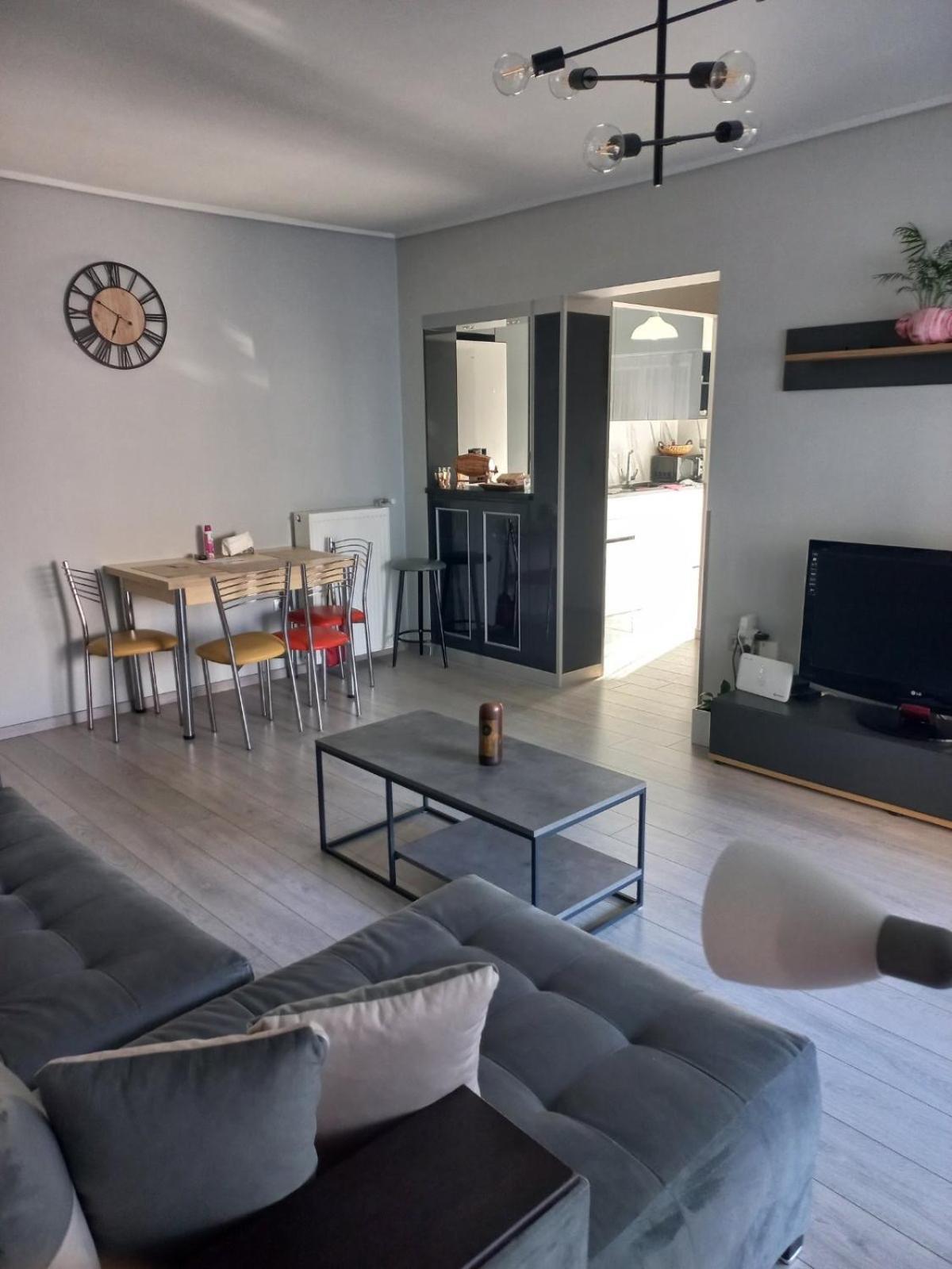 Lovely Faliro Next To The Sea. Apartamento